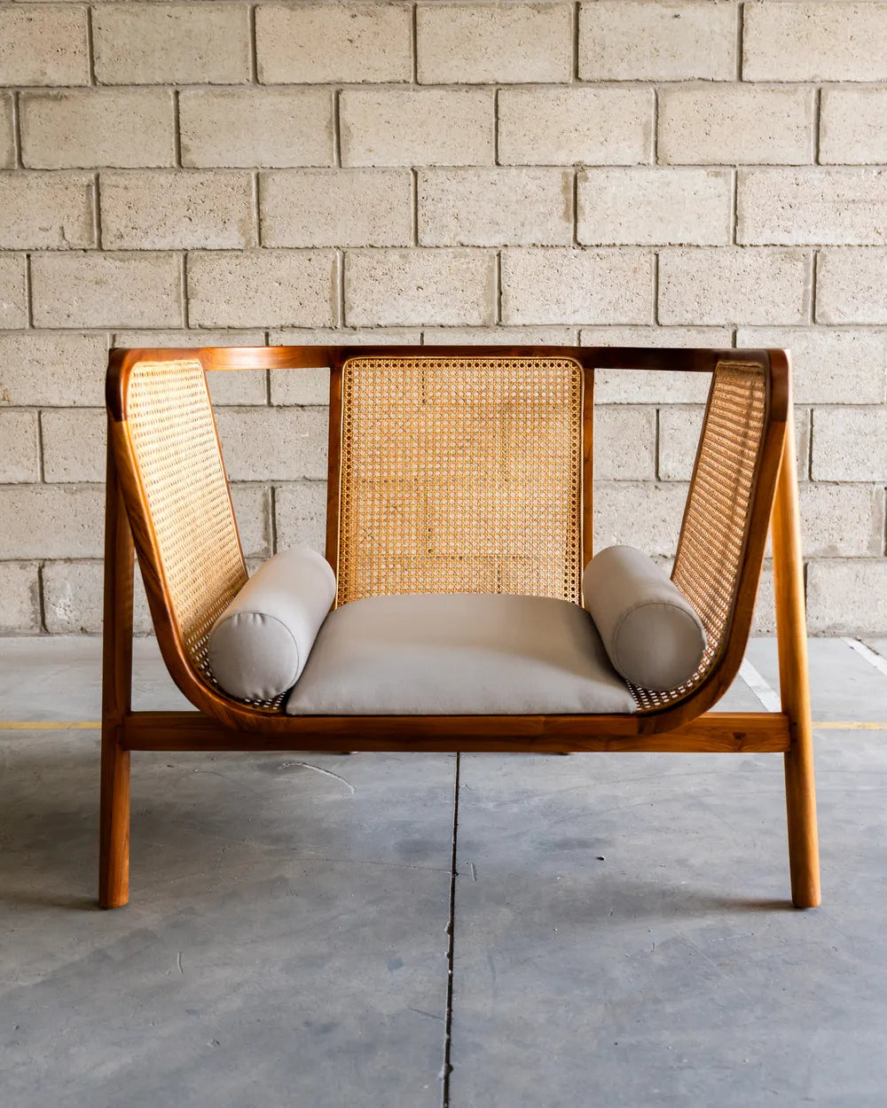 Sillón Pintu en Madera Teca y Ratán