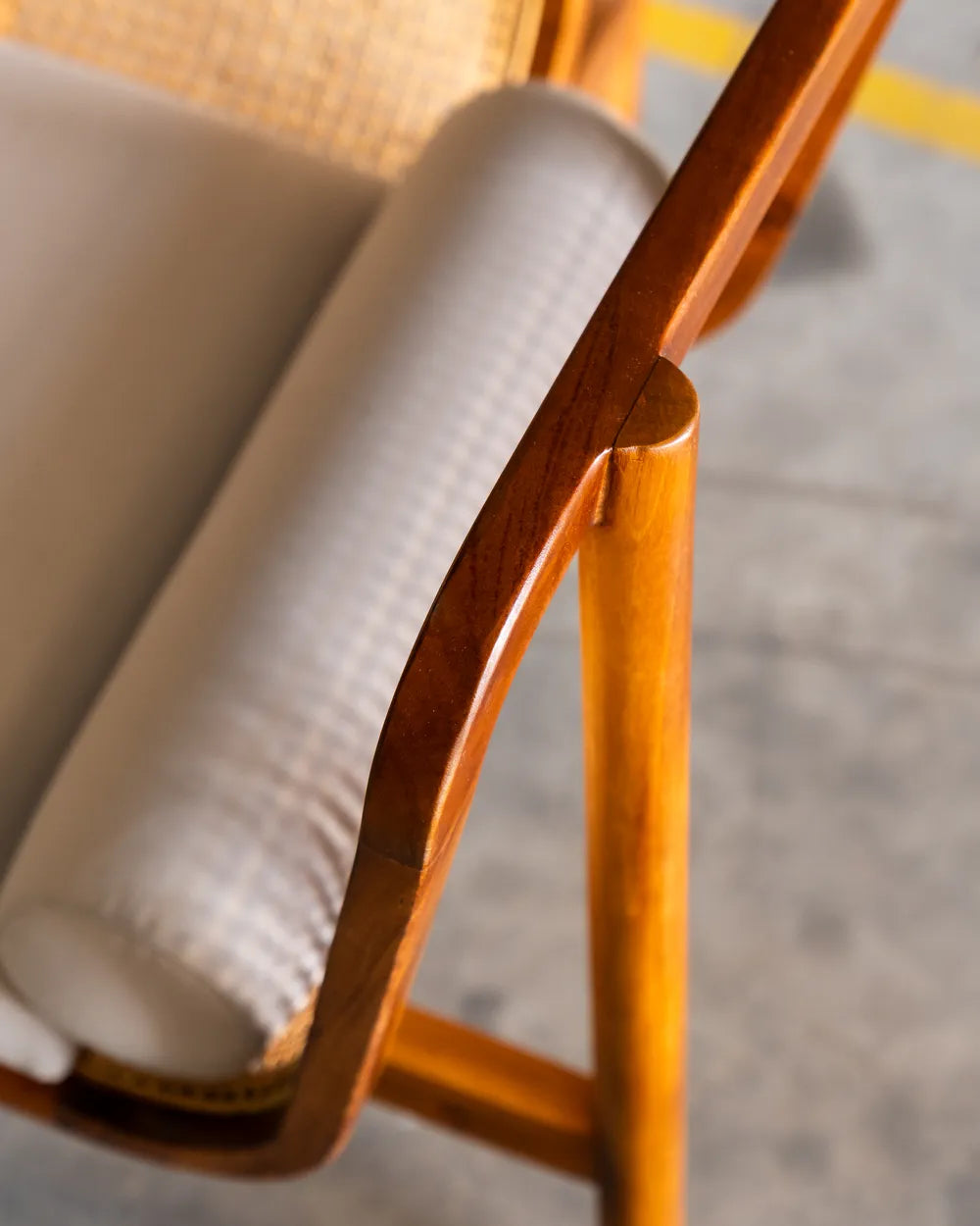 Sillón Pintu en Madera Teca y Ratán