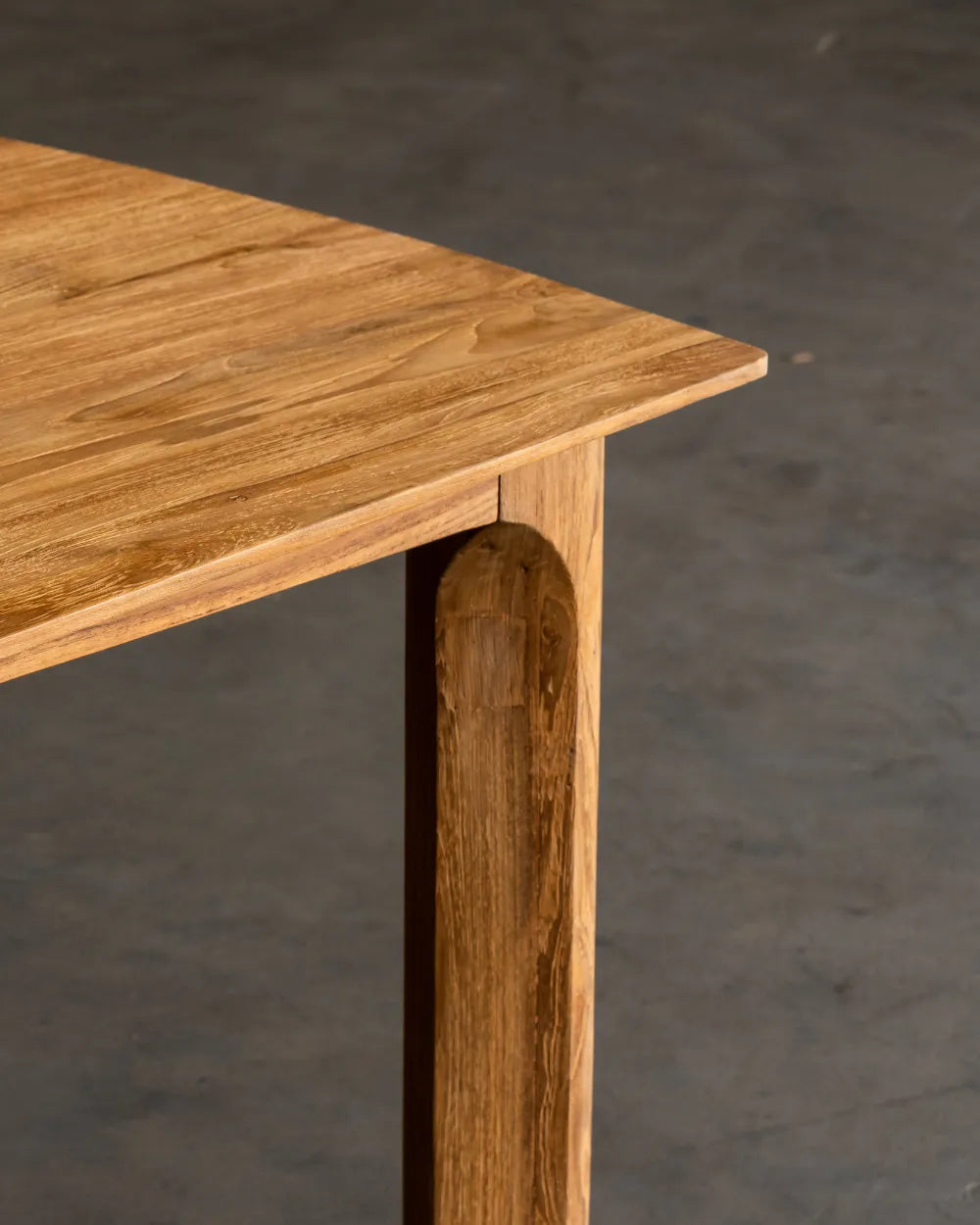 Mesa de Comedor Alam en Madera Teca