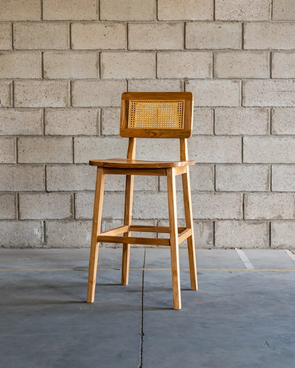 Banqueta Alta Tepi en Madera Teca y Ratán
