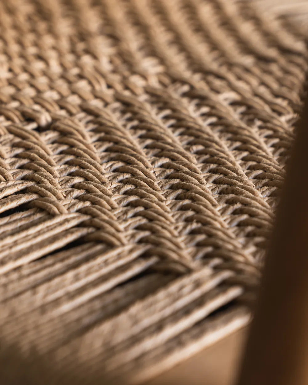 Silla con Apoyabrazos Damar en Madera Teca