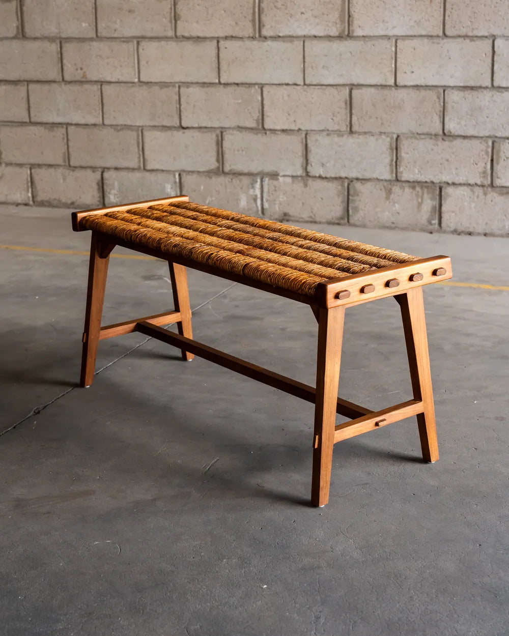 Banco Ombak en Tejido y Madera - Large