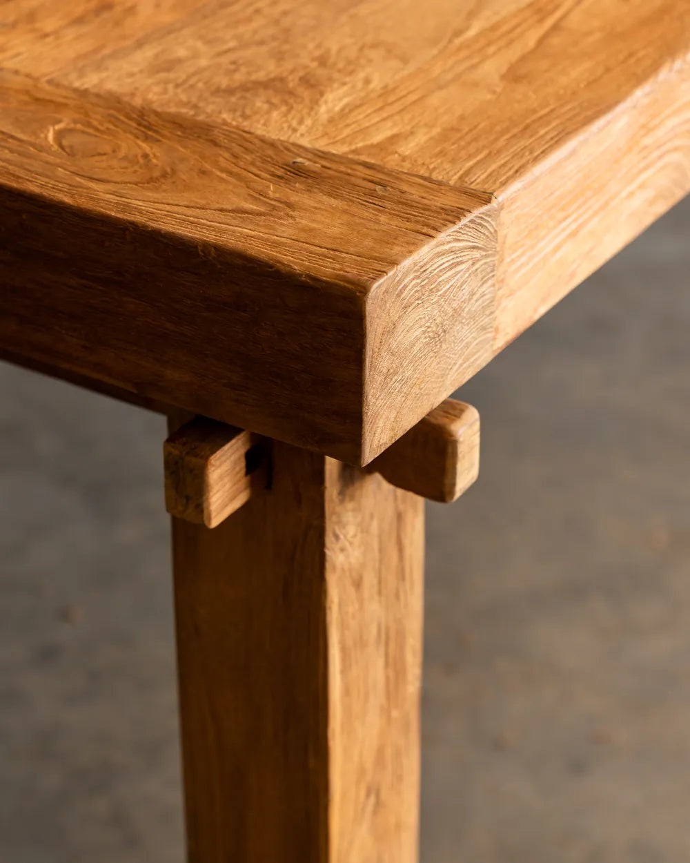 Mesa de Comedor Rustika en Madera Teca