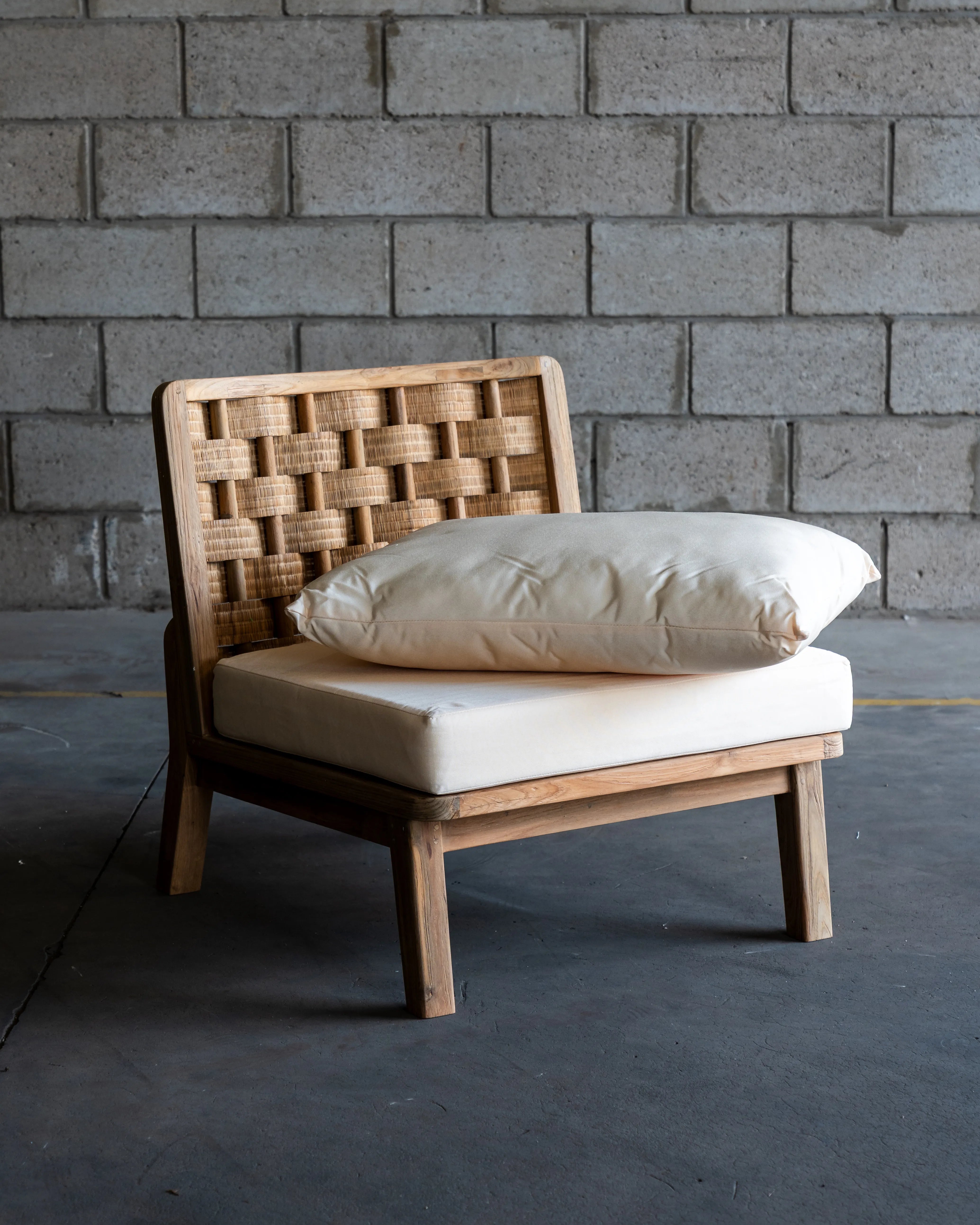 Sillón Madu en Madera Teca y Mimbre
