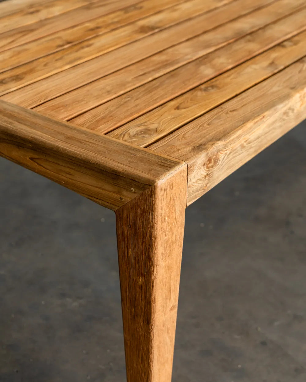 Mesa de Comedor Lima en Madera Teca