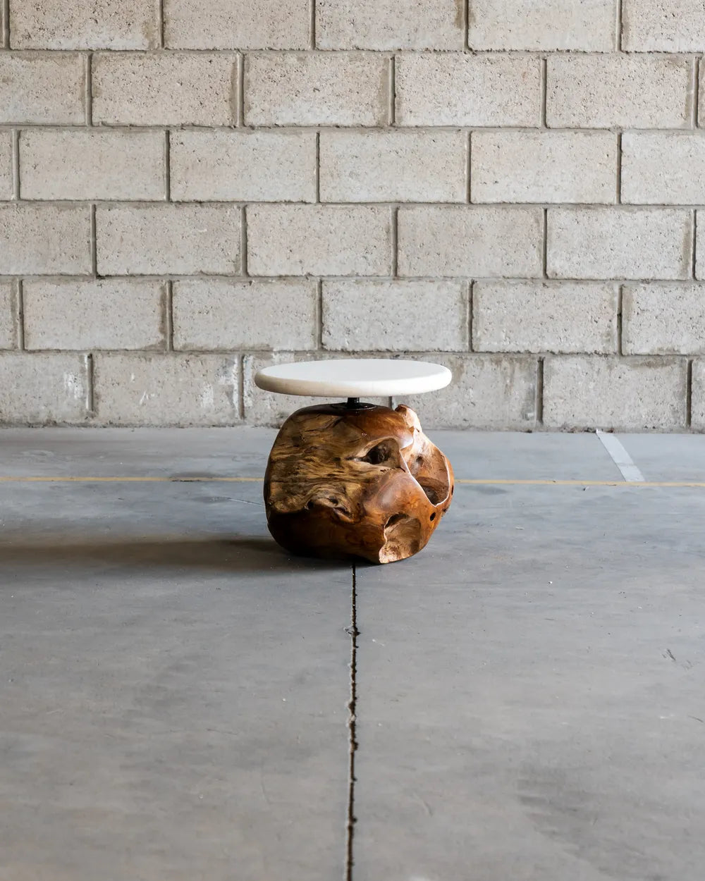 Mesa Auxiliar Api en Madera Teca