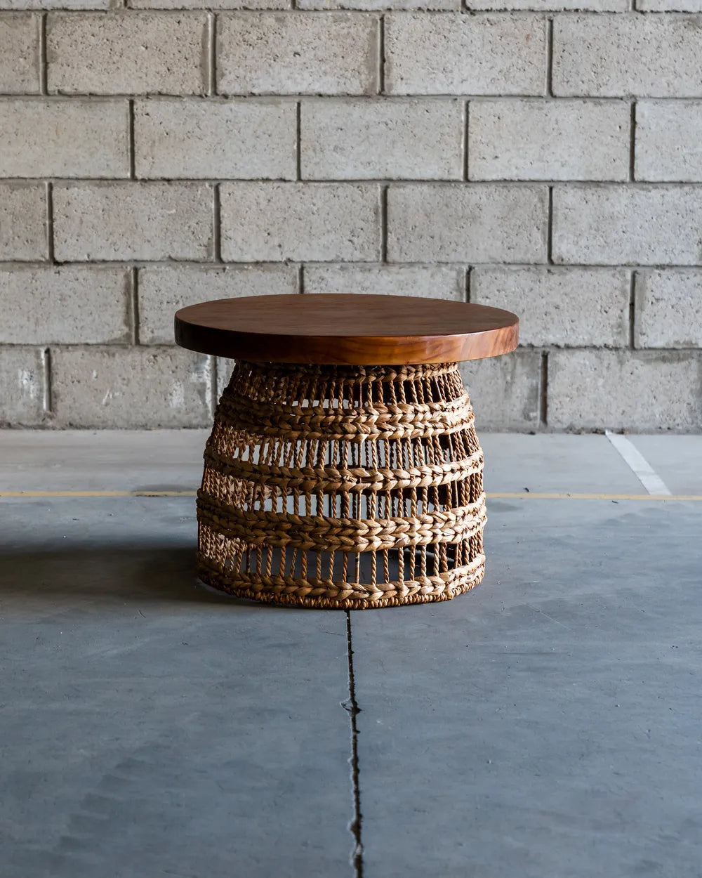 Mesa Ratona Bunda en Madera Mindi y Seagrass - Large