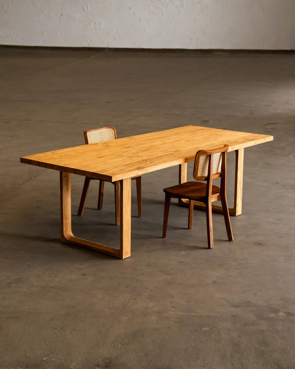 Mesa de Comedor Satu en Madera Teca