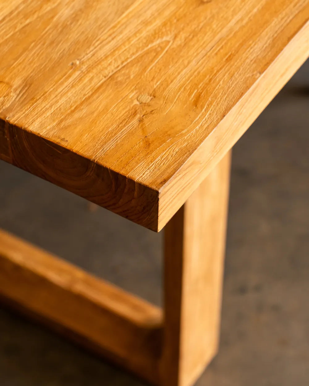 Mesa de Comedor Satu en Madera Teca