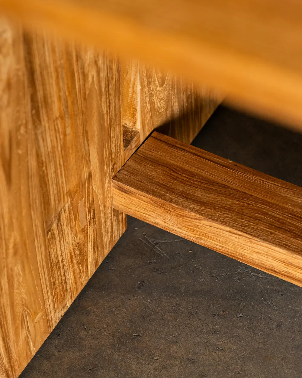 Mesa de Comedor Sari en Madera Teca