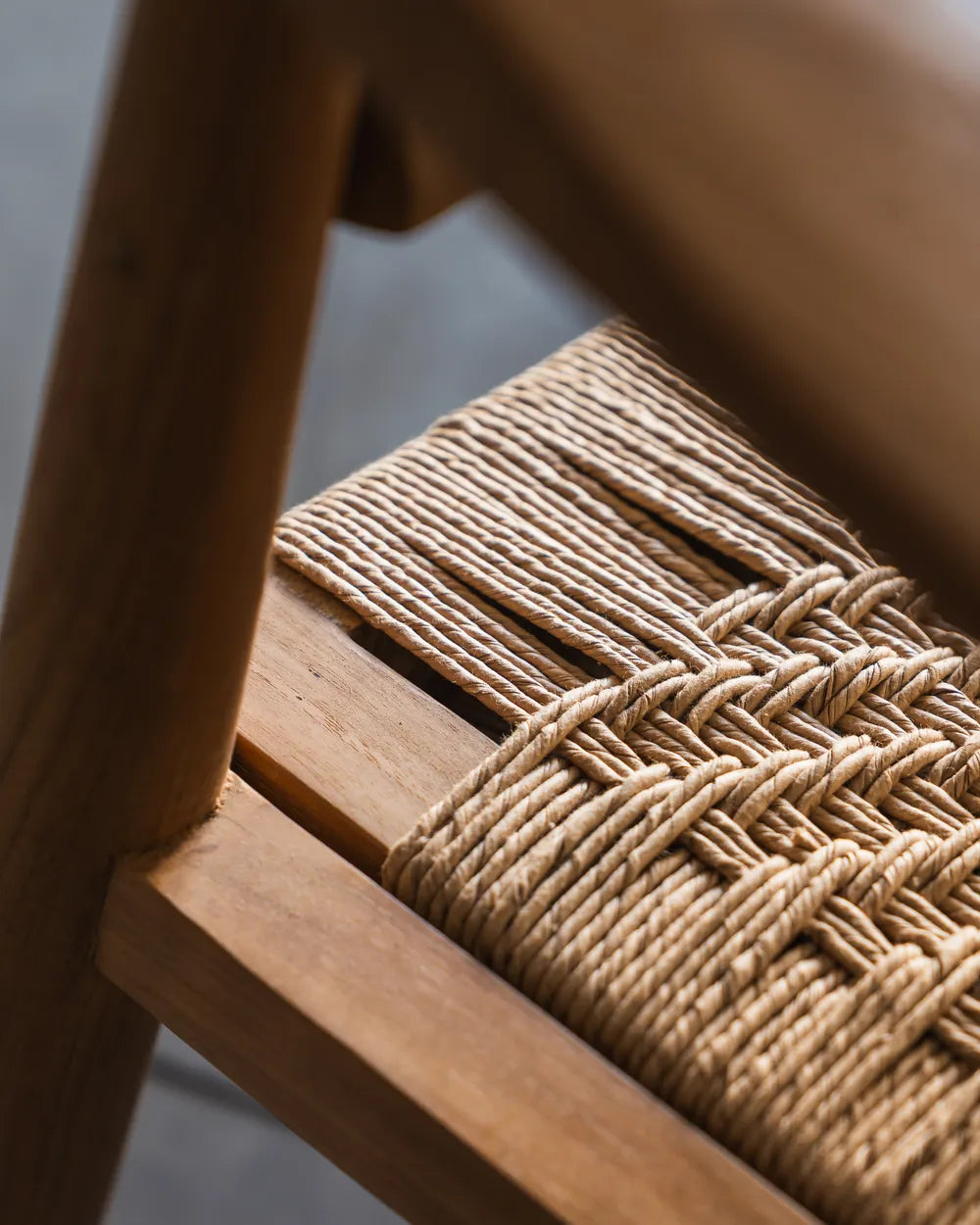 Silla con Apoyabrazos Damar en Madera Teca