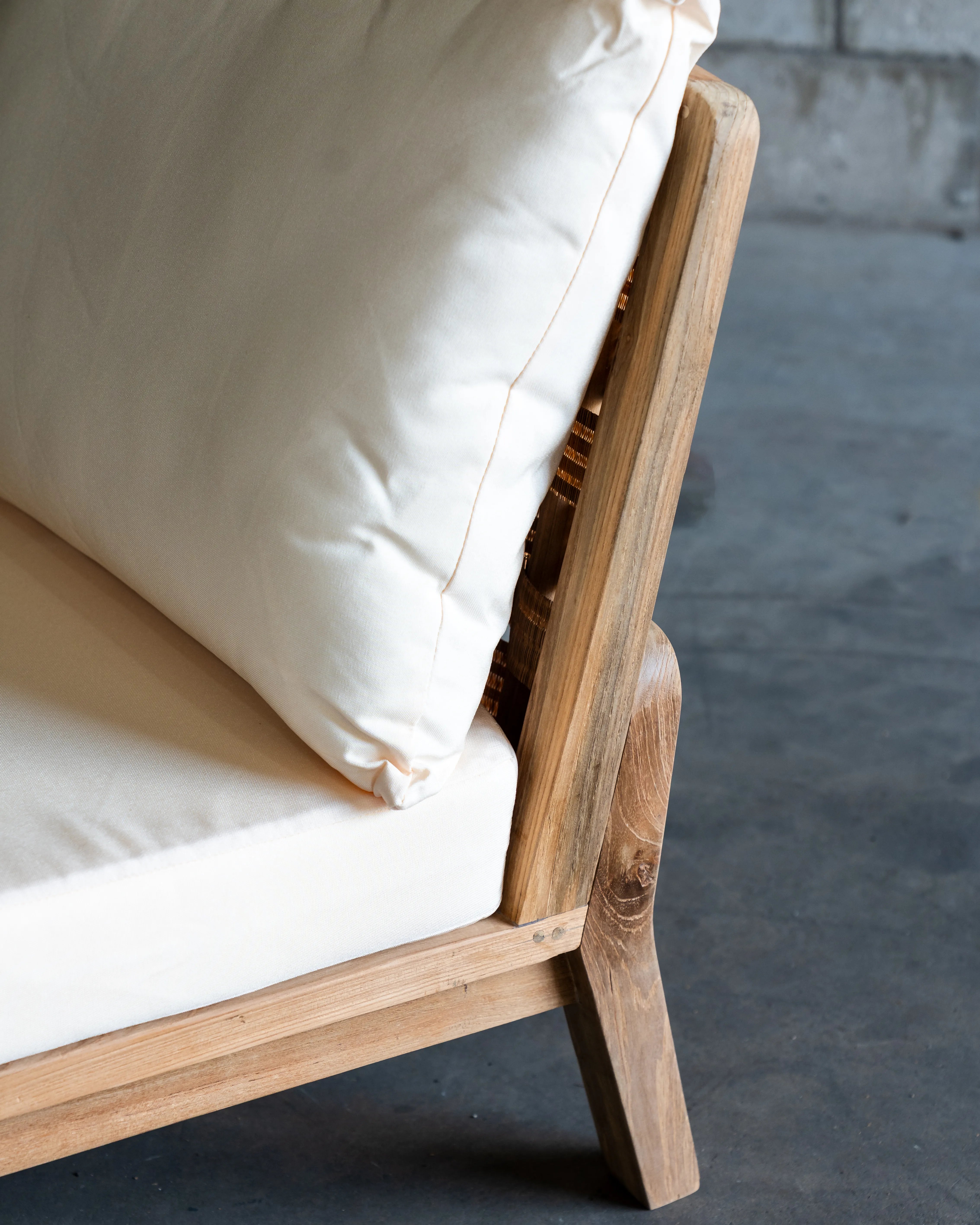 Sillón Madu en Madera Teca y Mimbre
